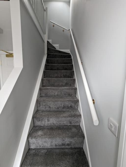 31 High Street - Modern & Stylish 2-Bed Apartment - Inc Parking Husbands Bosworth Ngoại thất bức ảnh
